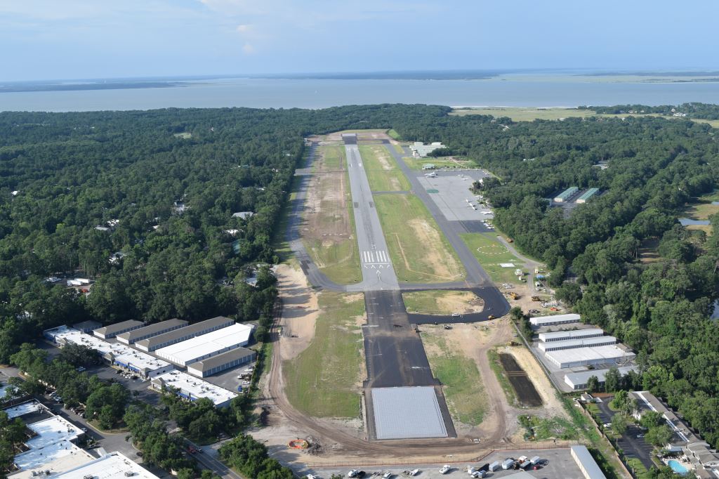 HHI Airport Runway