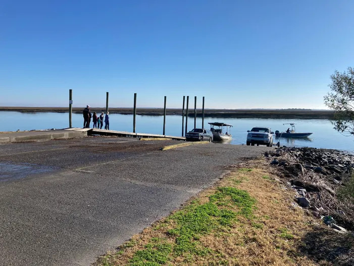 Buddy and Zoo Boat Landing